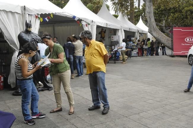 FERIA DEL LIBRO. ENCUENTRO CON LUCIA GALAN