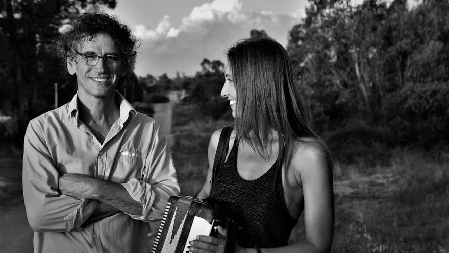 Silvia Marrero y Carlos Darakjian han puesto música a uno de los dos poemas inéditos de Mario Benedetti, &#039;Miedo y coraje&#039;