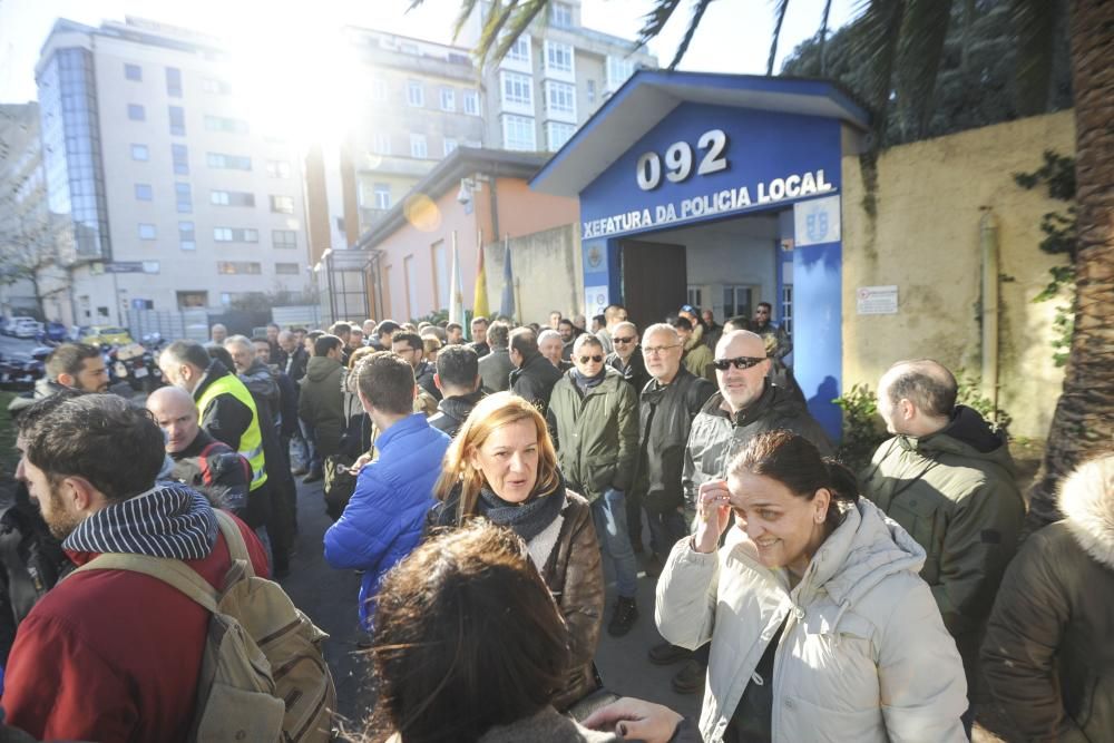 Concentración de policías locales en Orillamar