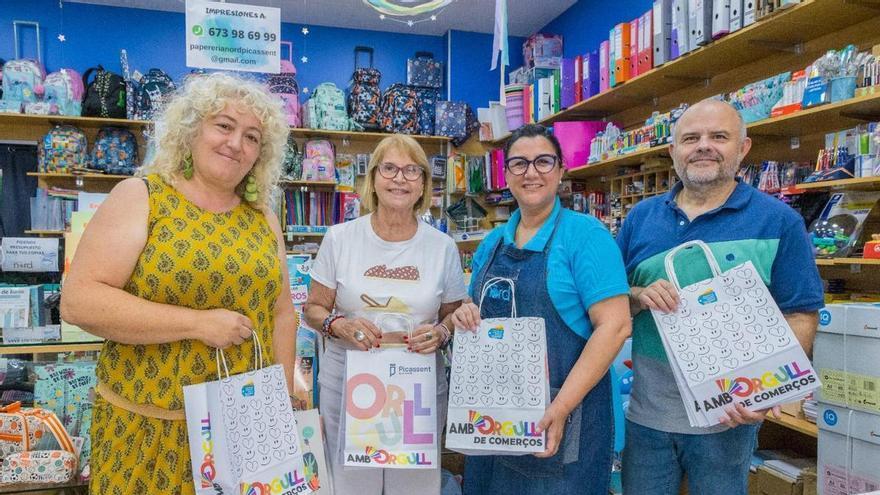 Picassent levanta la bandera contra la intolerancia y la amenaza de las libertades
