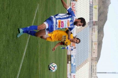 Futbol. La Hoya-UCAM (0-0)