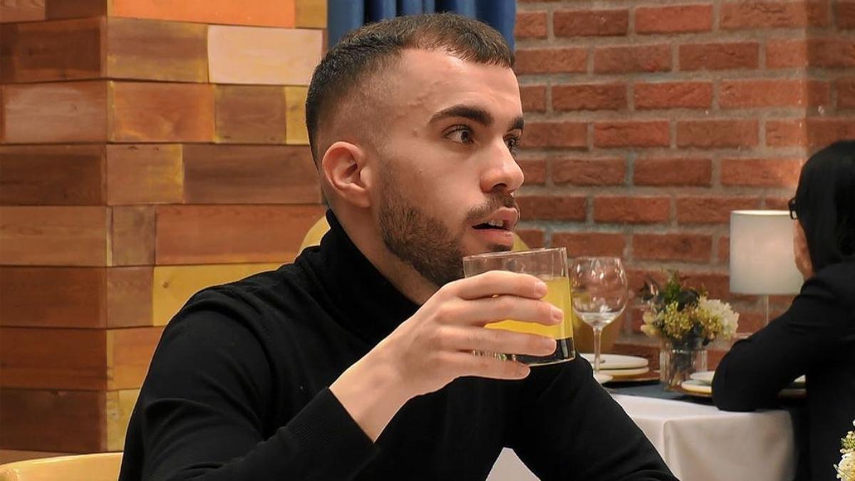 Mario es pren amb humor el seu futur a ‘First Dates’: «Seré un calb molt sexi»