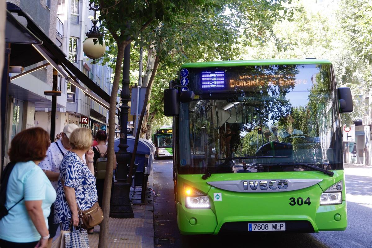 Línea 3 de Aucorsa, en la que ya se ha iniciado el pago con tarjeta en los autobuses.