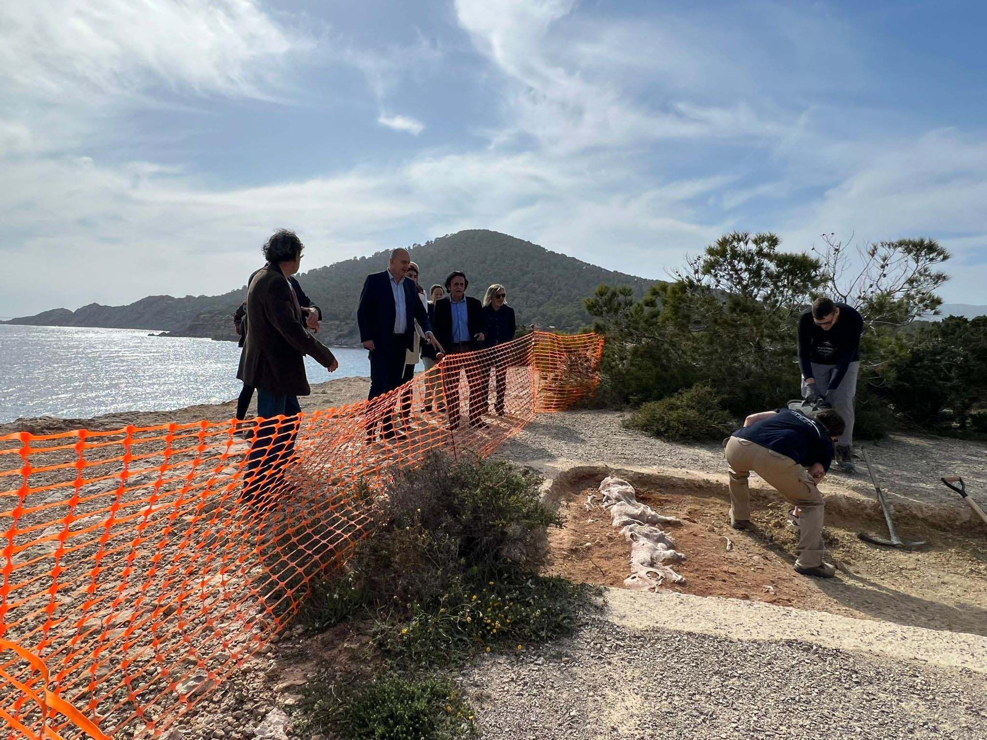 Galería de imágenes del proyecto en el yacimiento fenicio de sa Caleta de Ibiza