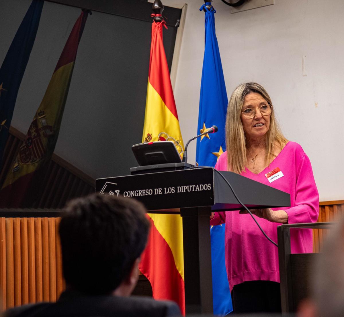 La presidenta de ANCEME Blanca Frías en su intervención en el Congreso