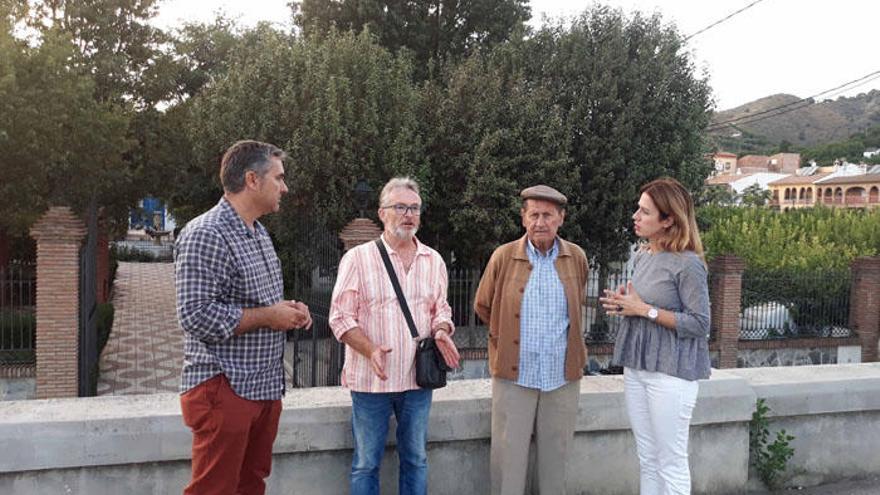 Antonia García y Antonio Yuste en Benamargosa.