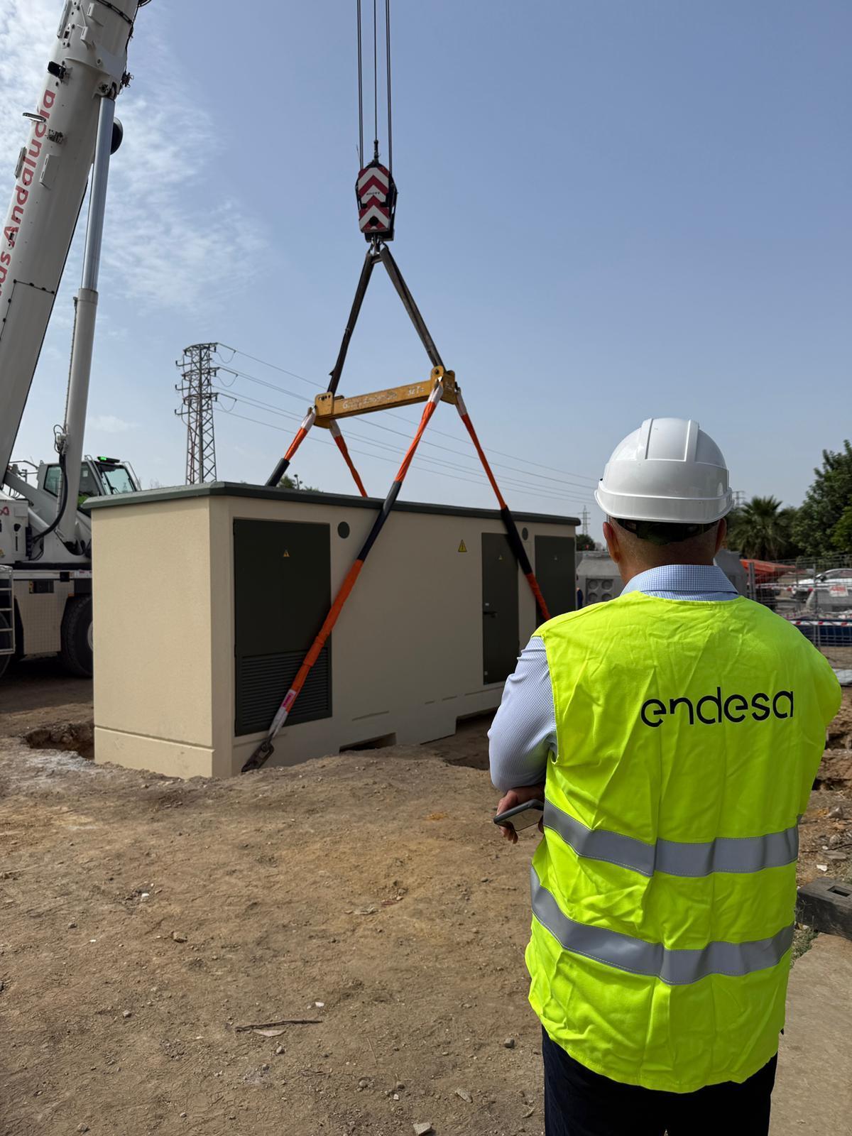 Imagen del nuevo centro de transformación instalado en Polígono Sur este 22 de junio.
