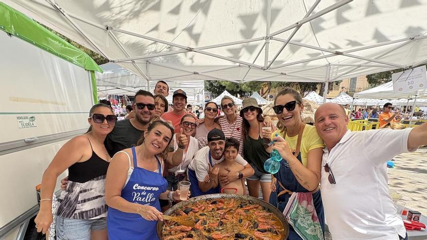 El Concurso de Paellas vuelve a reunir a cientos de personas en las Fiestas de Sant Pere de Andratx