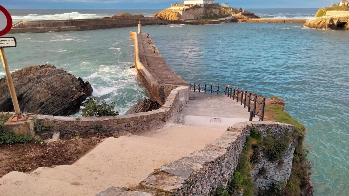 Así ha quedado el nuevo acceso al muelle de El Rocín, en Tapia