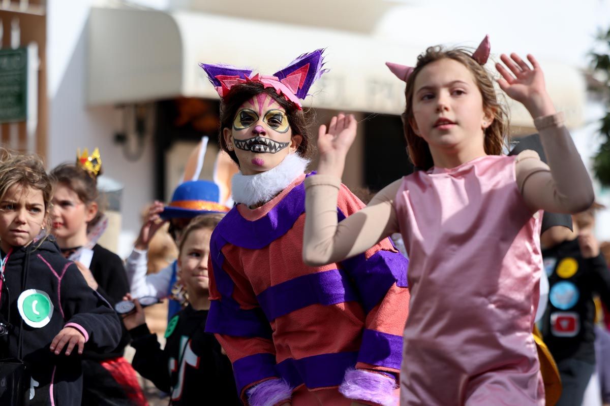 Todas las imágenes de la rúa de carnaval de Sant Josep