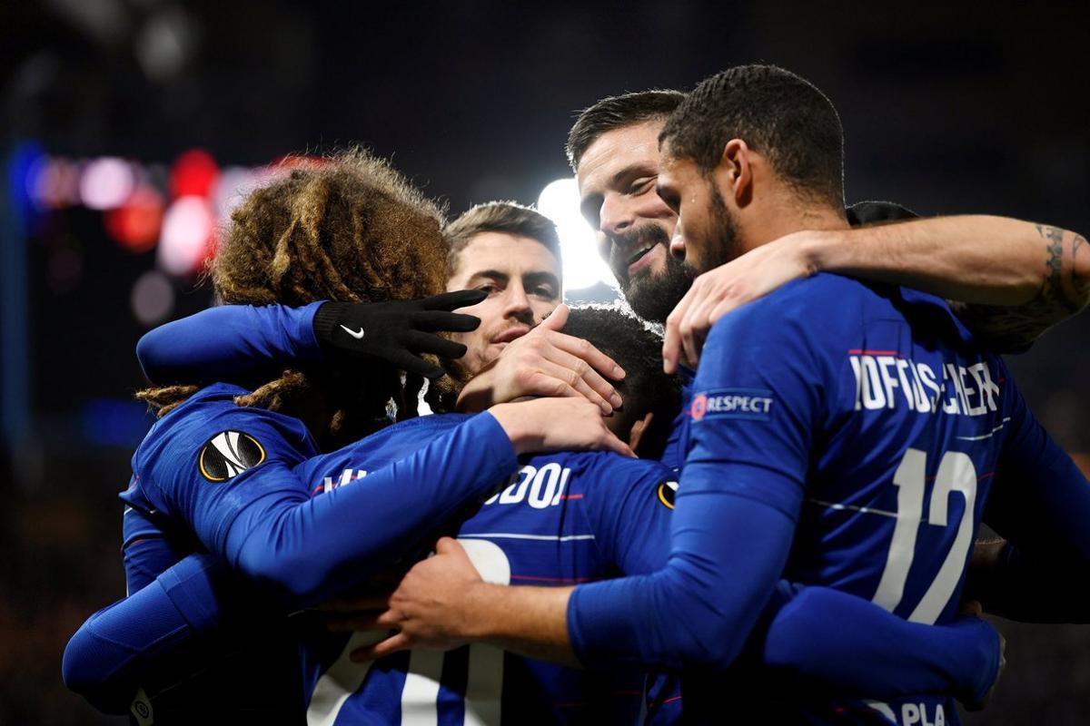 Soccer Football - Europa League - Round of 32 Second Leg - Chelsea v Malmo - Stamford Bridge, London, Britain - February 21, 2019 Chelsea’s Callum Hudson-Odoi celebrates scoring their third goal with team mates Action Images via Reuters/Tony O’Brien TPX IMAGES OF THE DAY Soccer Football - Europa League - Round of 32 Second Leg - Chelsea v Malmo - Stamford Bridge, London, Britain - February 21, 2019 Chelsea’s Callum Hudson-Odoi celebrates scoring their third goal with team mates Action Images via Reuters/Tony O’Brien TPX IMAGES OF THE DAY