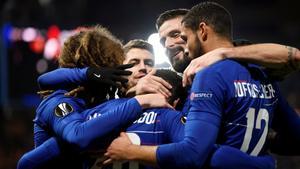 Soccer Football - Europa League - Round of 32 Second Leg - Chelsea v Malmo - Stamford Bridge, London, Britain - February 21, 2019  Chelsea’s Callum Hudson-Odoi celebrates scoring their third goal with team mates            Action Images via Reuters/Tony O’Brien     TPX IMAGES OF THE DAY
