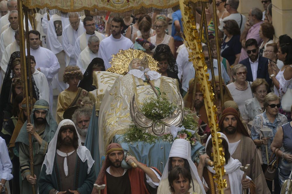 Procesión del entierro de la Virgen en Elche