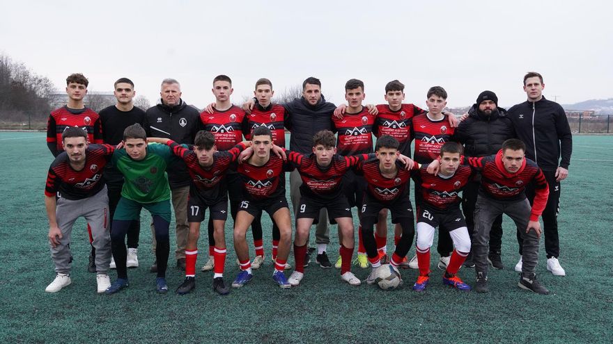 El Oviedo instala una lupa en los Balcanes: así funciona el acuerdo para captar jóvenes talentos con sede en Kosovo