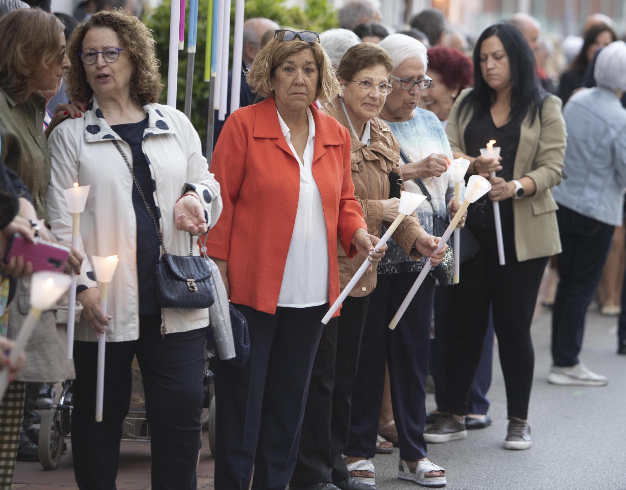 La procesión de la Mare de Déu de Gràcia, el día de las elecciones, en Gandia.