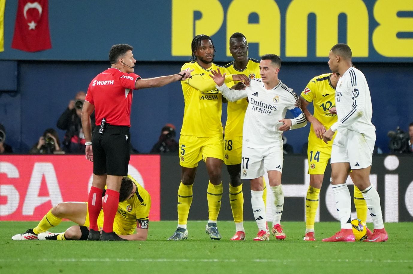 Galería | Ambientazo en la previa del Villarreal-Real Madrid