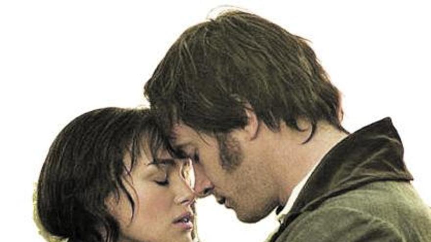 Keira Knightley y Matthew Macfadyen, en “Orgullo y prejuicio”.