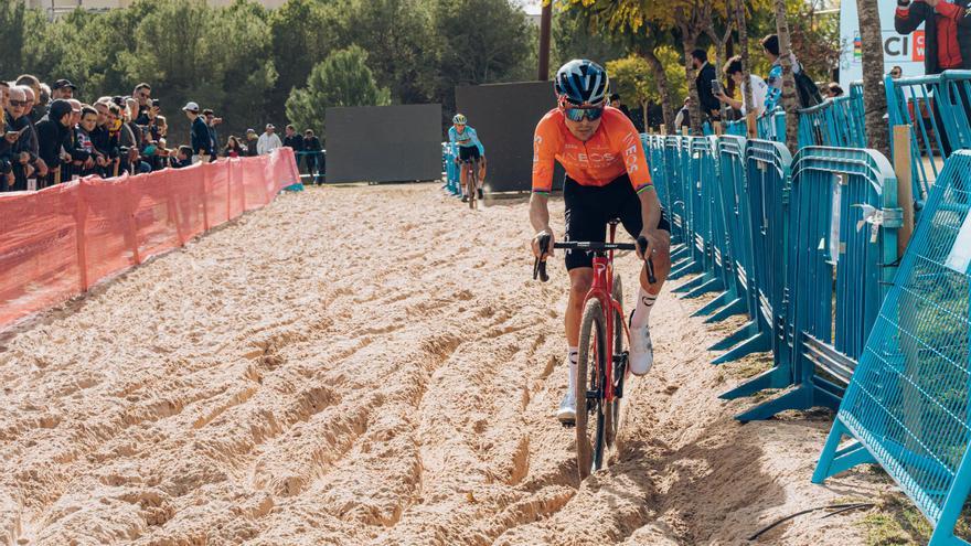 Benidorm se viste de gala para disfrutar del mejor ciclocross mundial