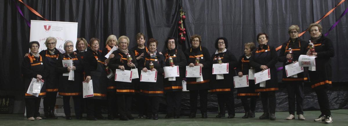 Homenaje de la Coordinadora Aragonesa de Voluntariado a las voluntarias del rastrillo solidario de Torres de Berrellén en 2022.