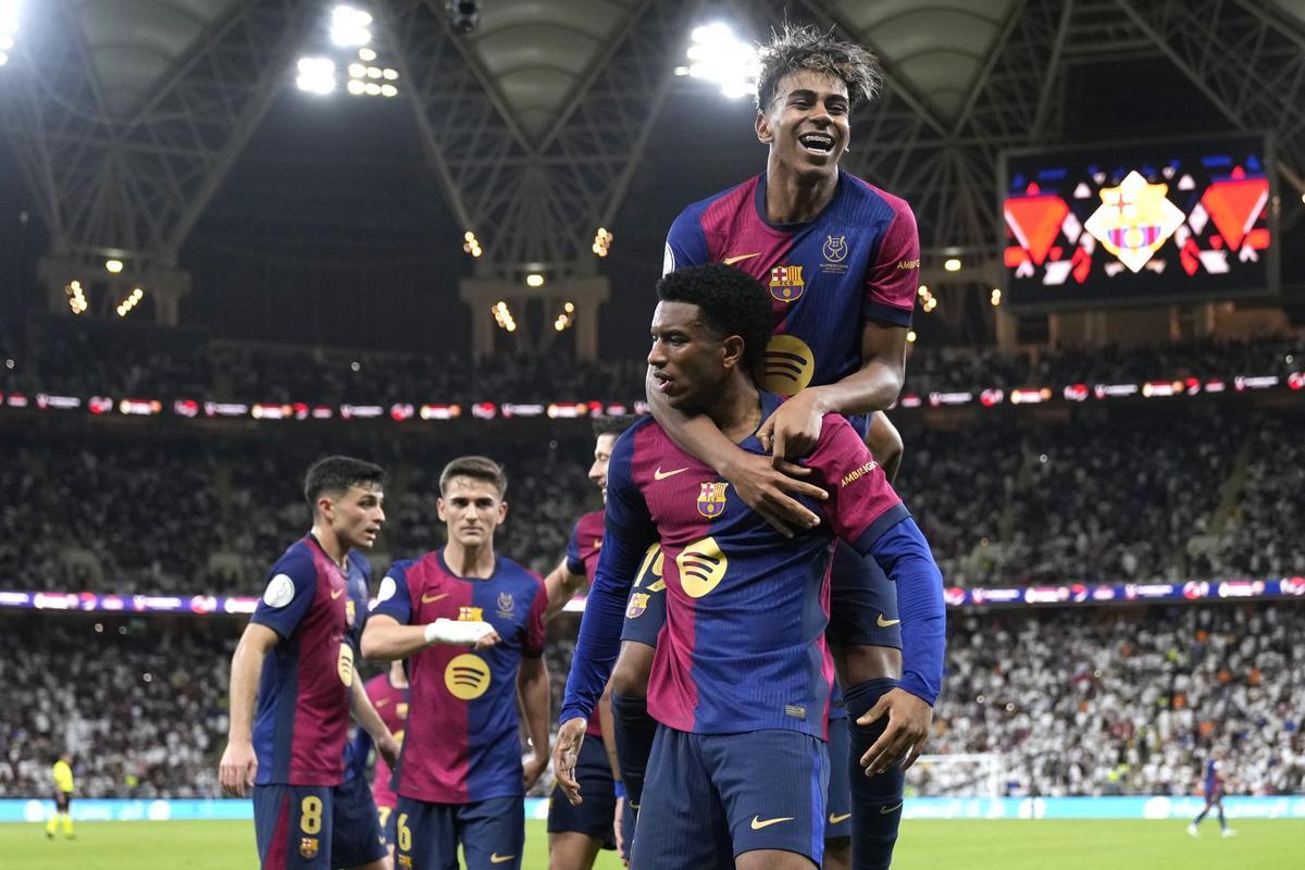 El Barça golea 2-5 al Madrid en la final de la Supercopa | FOTOS