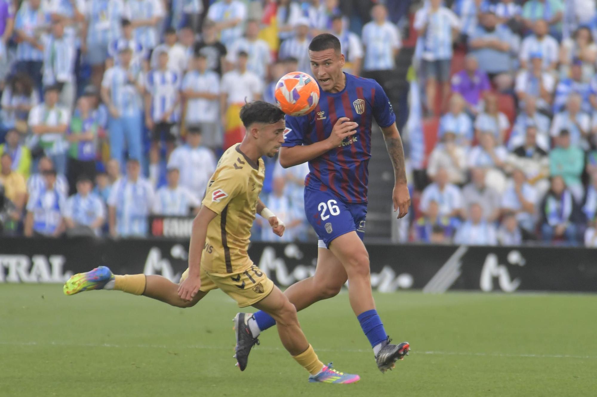 El Eldense salva el primer ‘match ball’ (1-0)
