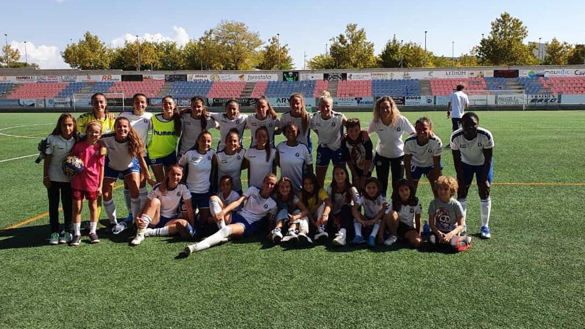 Las jugadoras del Zaragoza CFF tras vencer al Athletic C