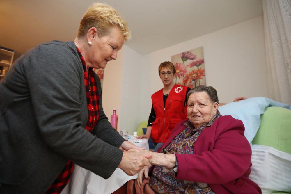 Las cuidadoras, heroínas del día a día.