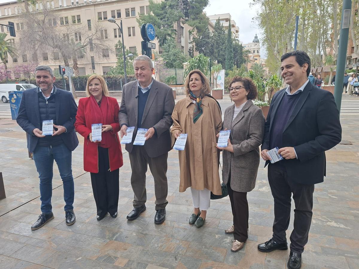 Diputados y senadores murcianos presentan en Murcia la Oficina del Parlamentario.