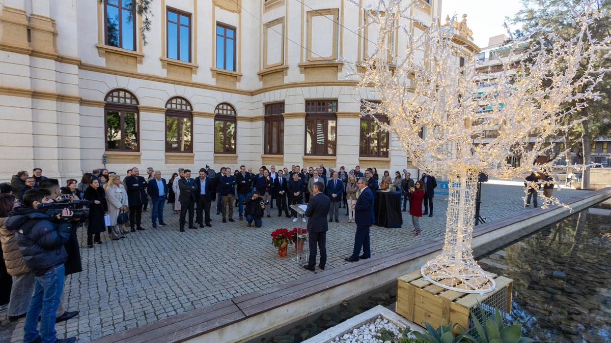INFORMACIÓN reúne en la Diputación a alcaldes de Alicante para homenajearles por la solidaridad mostrada por sus municipios con la dana