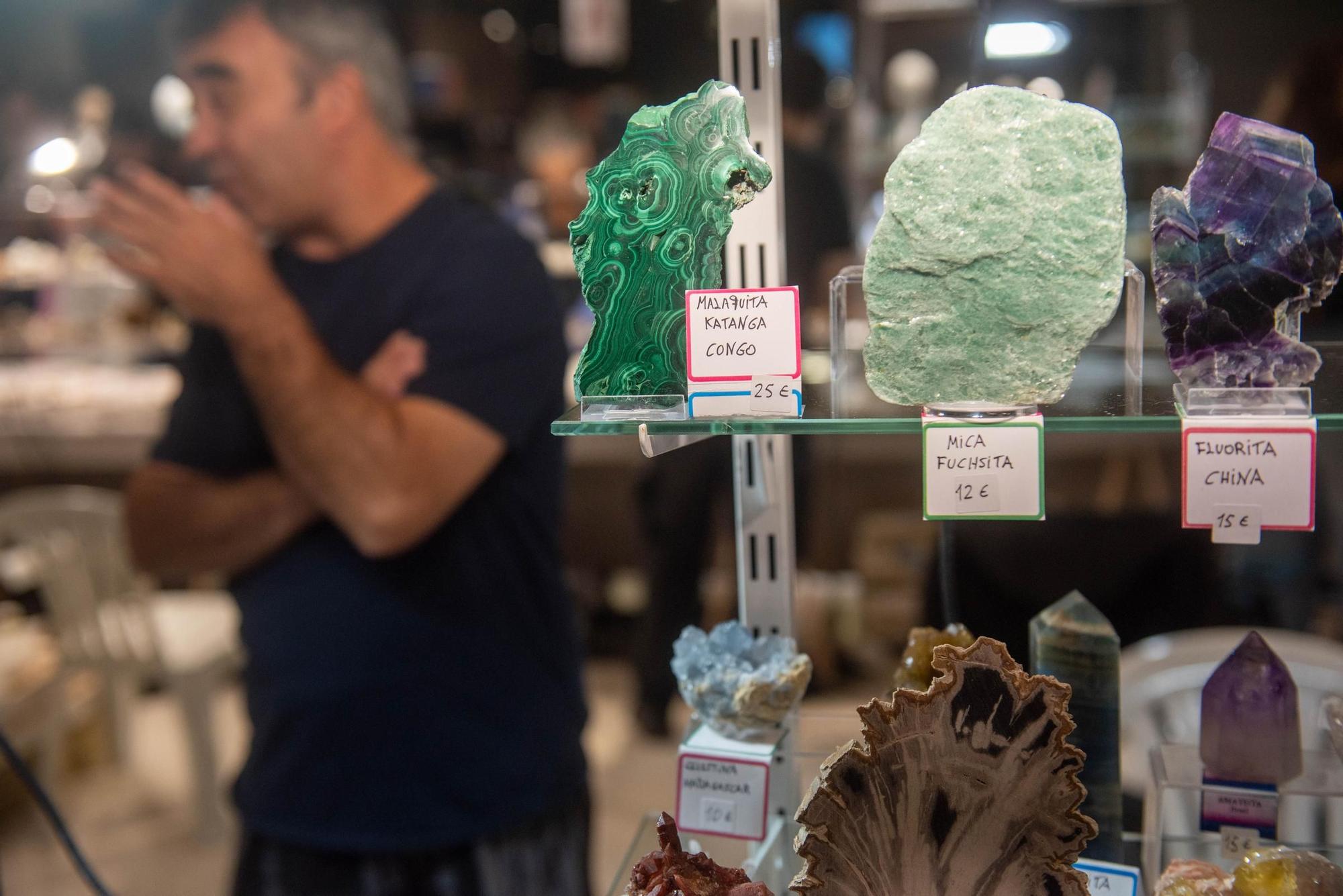 Los Rosales acoge la primera feria de minerales en A Coruña