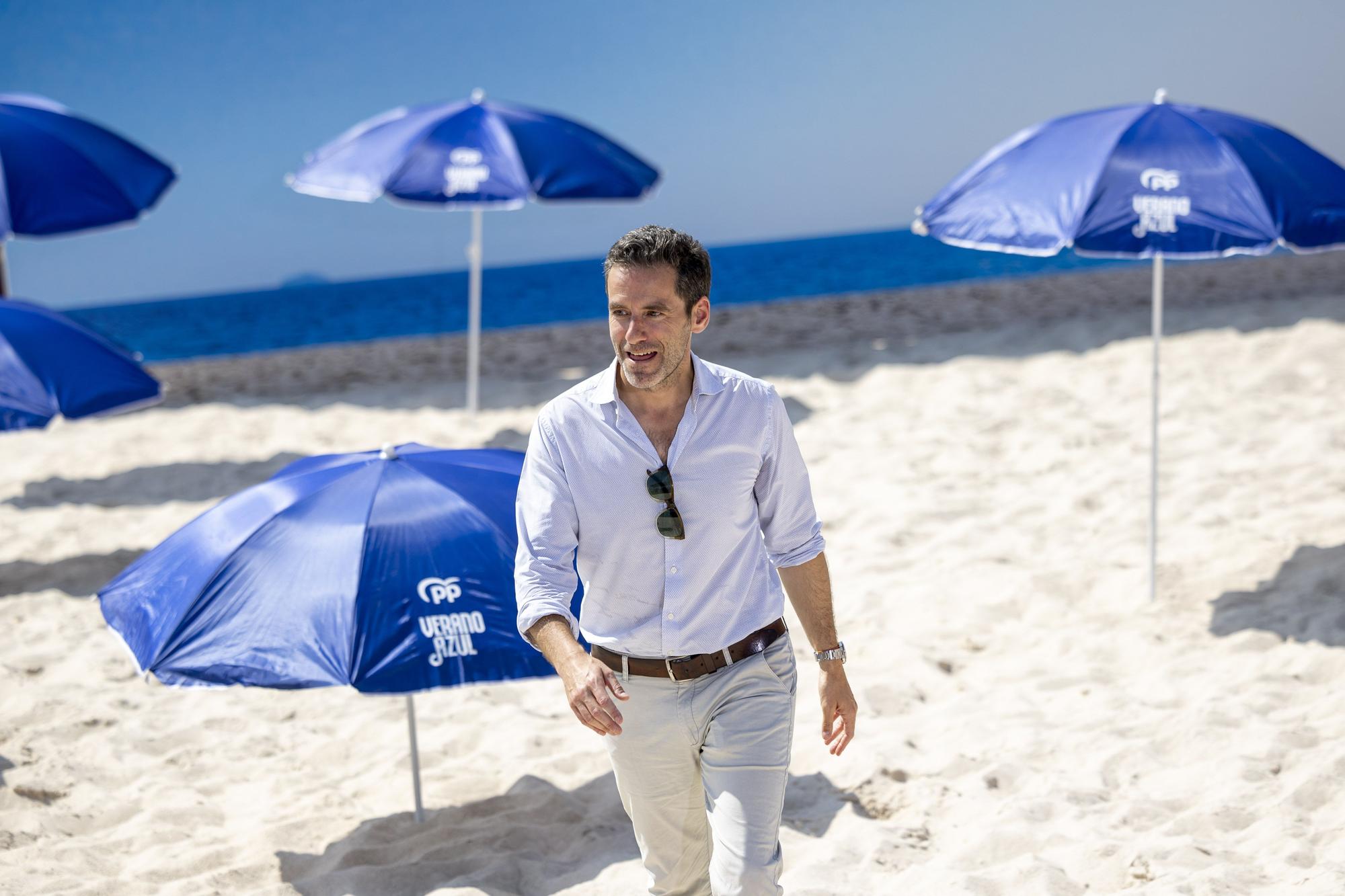 "España merece un verano azul": el PP pide retrasar las vacaciones o volver a casa a votar
