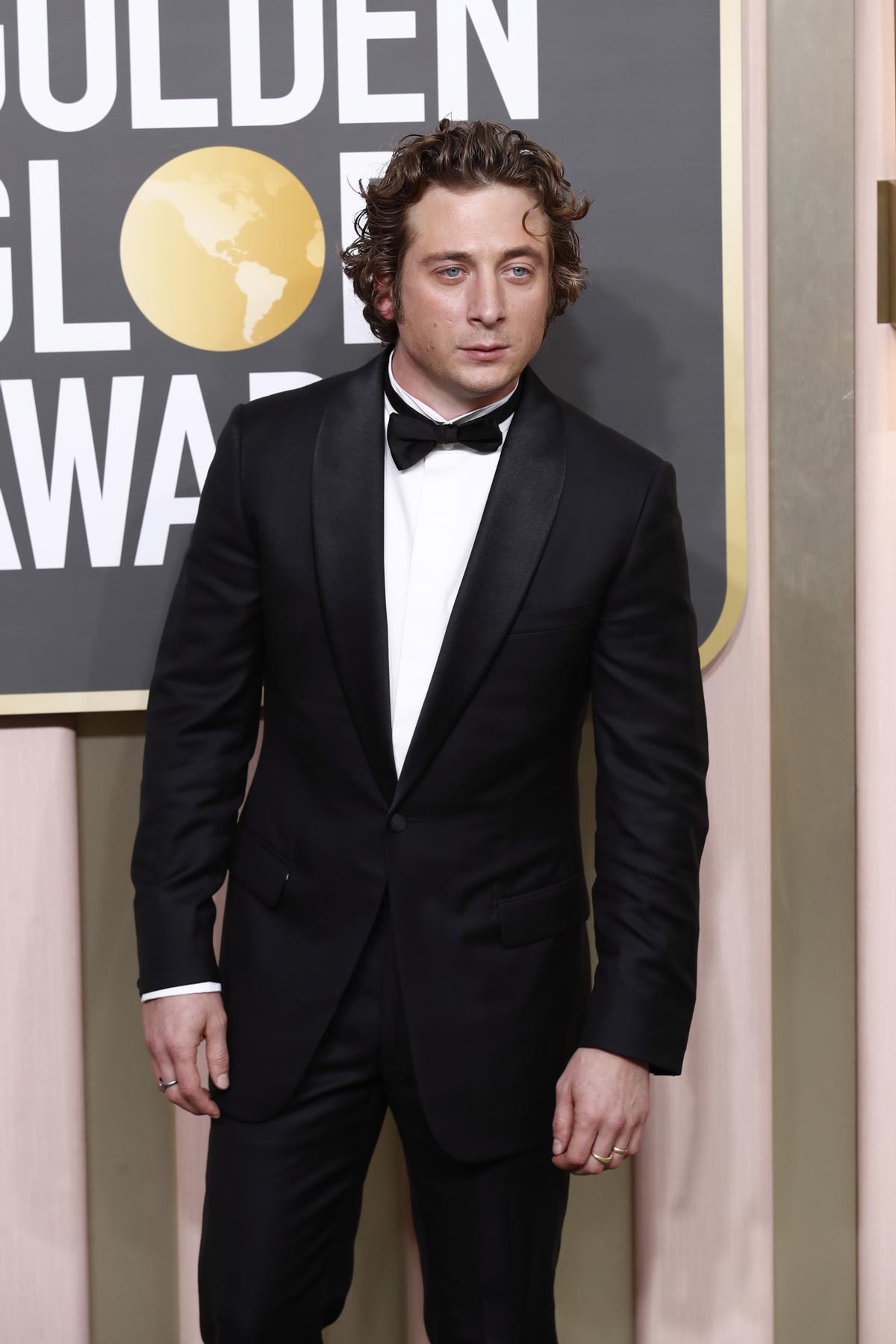 Beverly Hills (United States), 11/01/2023.- Jeremy Allen White arrives for the 80th annual Golden Globe Awards ceremony at the Beverly Hilton Hotel, in Beverly Hills, California, USA, 10 January 2023. Artists in various film and television categories are awarded Golden Globes by the Hollywood Foreign Press Association. (Estados Unidos) EFE/EPA/CAROLINE BREHMAN