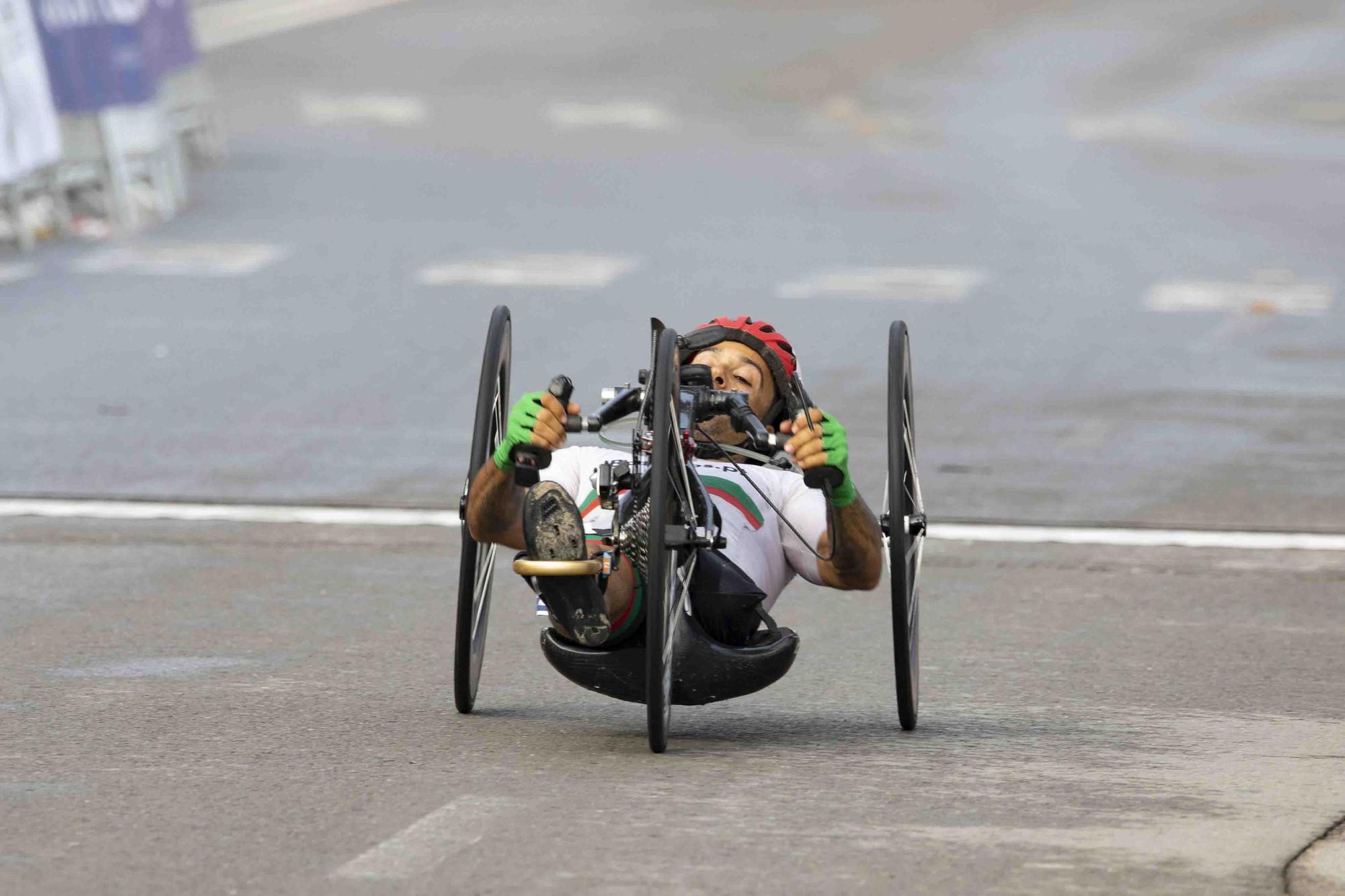 El paracycling se adueña de las calles de Xàtiva