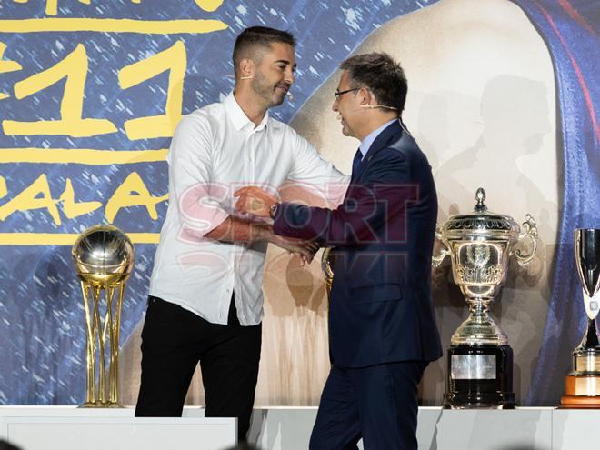 Homenaje a Juan Carlos Navarro en el Palau Blaugrana