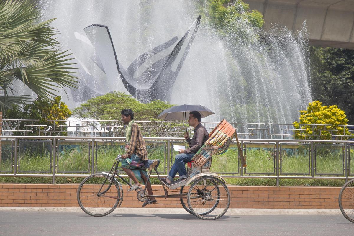 Intensa ola de calor en Bangladés