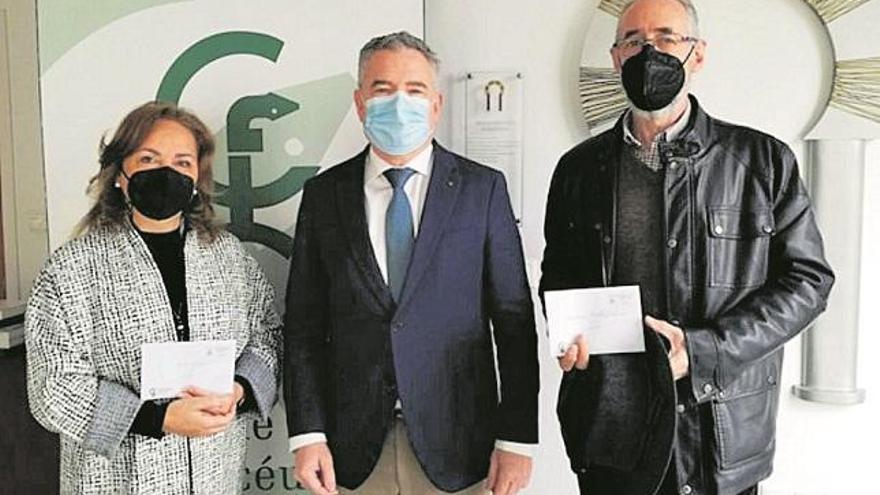 Entrega de un millar de mascarillas a dos asociaciones