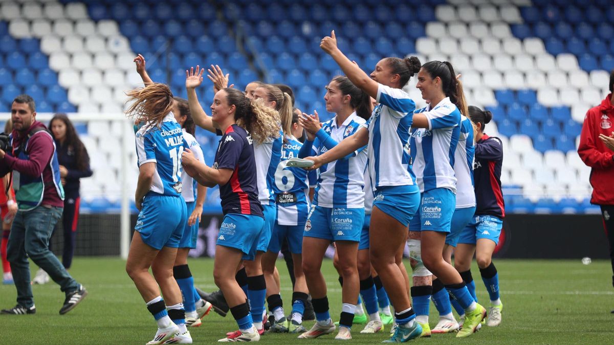 El Dépor Abanca celebra la salvación en Riazor