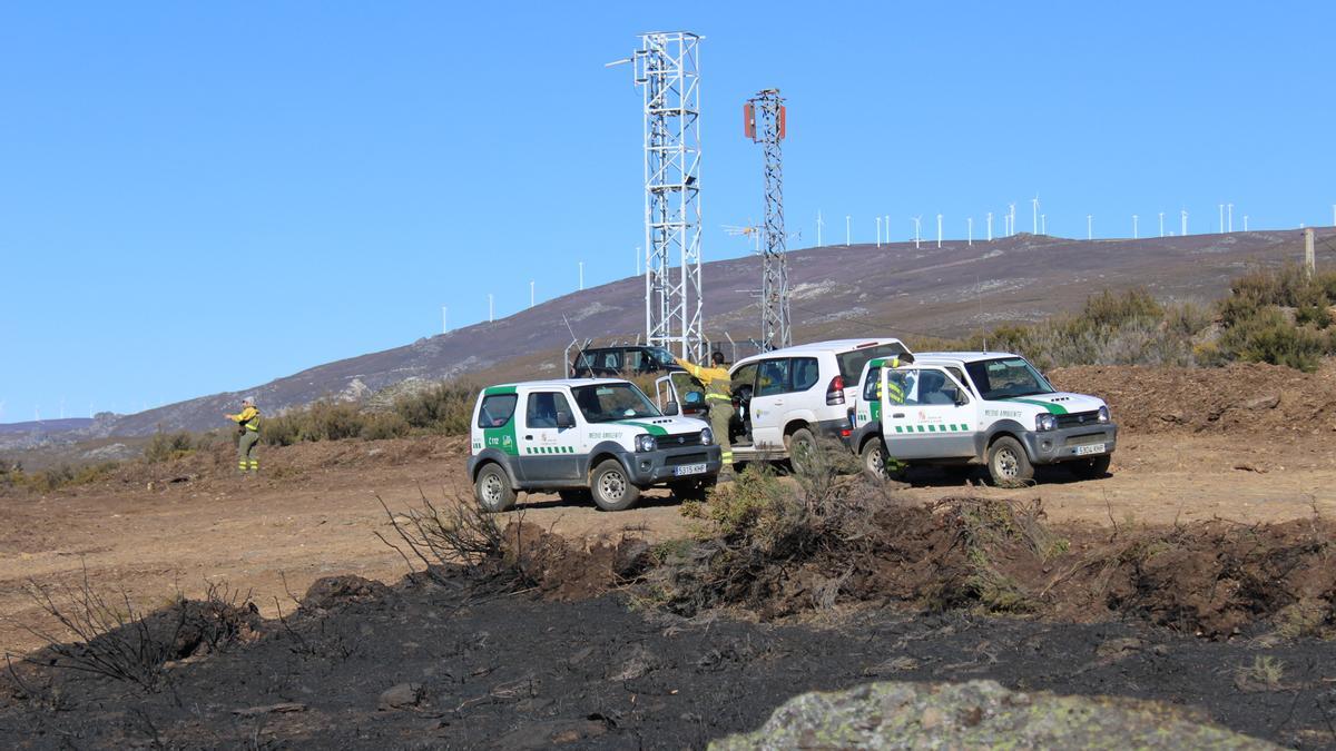 Medios desplazados al incendio de Hermisende y Portugal