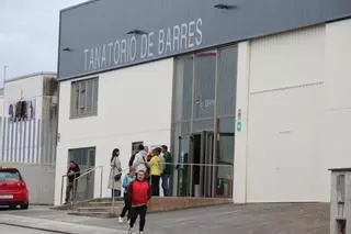 El tanatorio de Barres se llena para velar al tapiego fallecido en accidente de quad: "La familia está destrozada"