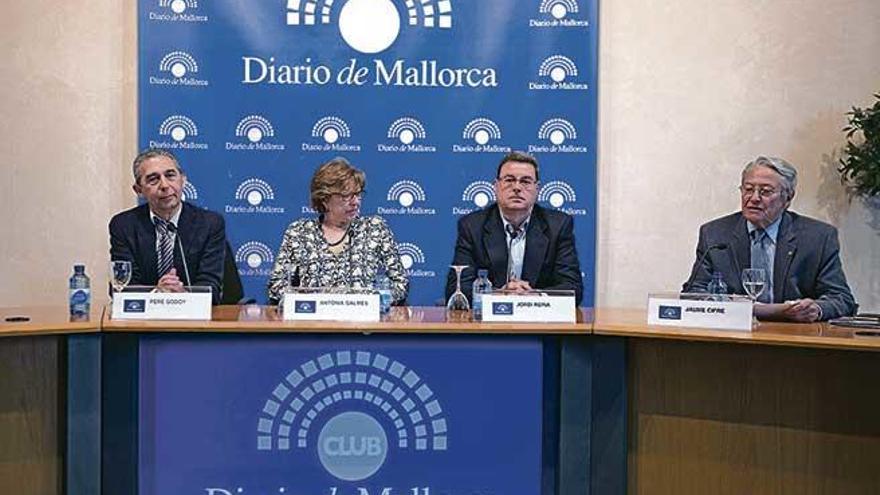 Mesa redonda sobre la polio en el Club