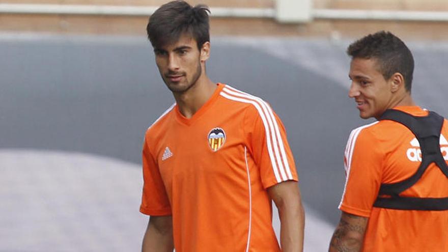 &quot;Rodrigo y André Gomes serán del Valencia&quot;