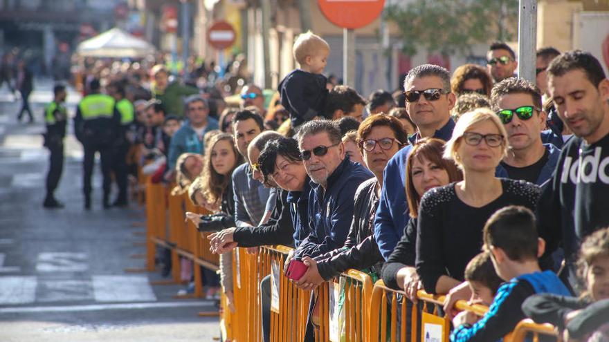 Los autos locos cierran con humor los actos de las fiestas patronales