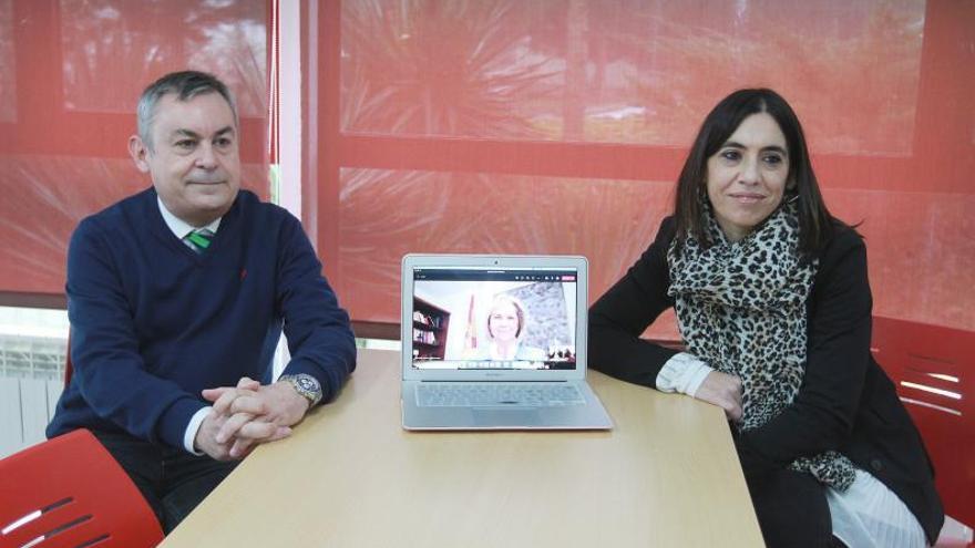 Jesús Manuel García, Rosa Martín Aranda y Yolanda Valeiras, en el Guillelme B rown. |   // IÑAKI OSORIO