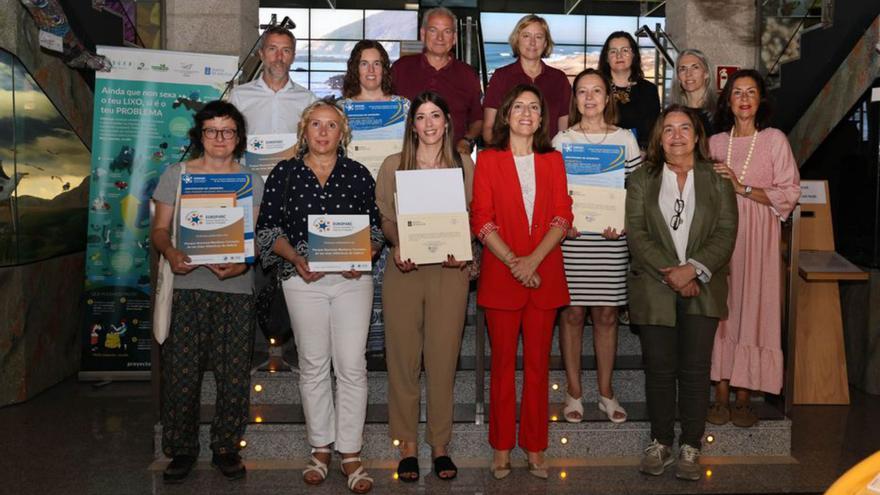 La Xunta entrega certificados de turismo sostenible a agencias de viaje | ALBA VILLAR