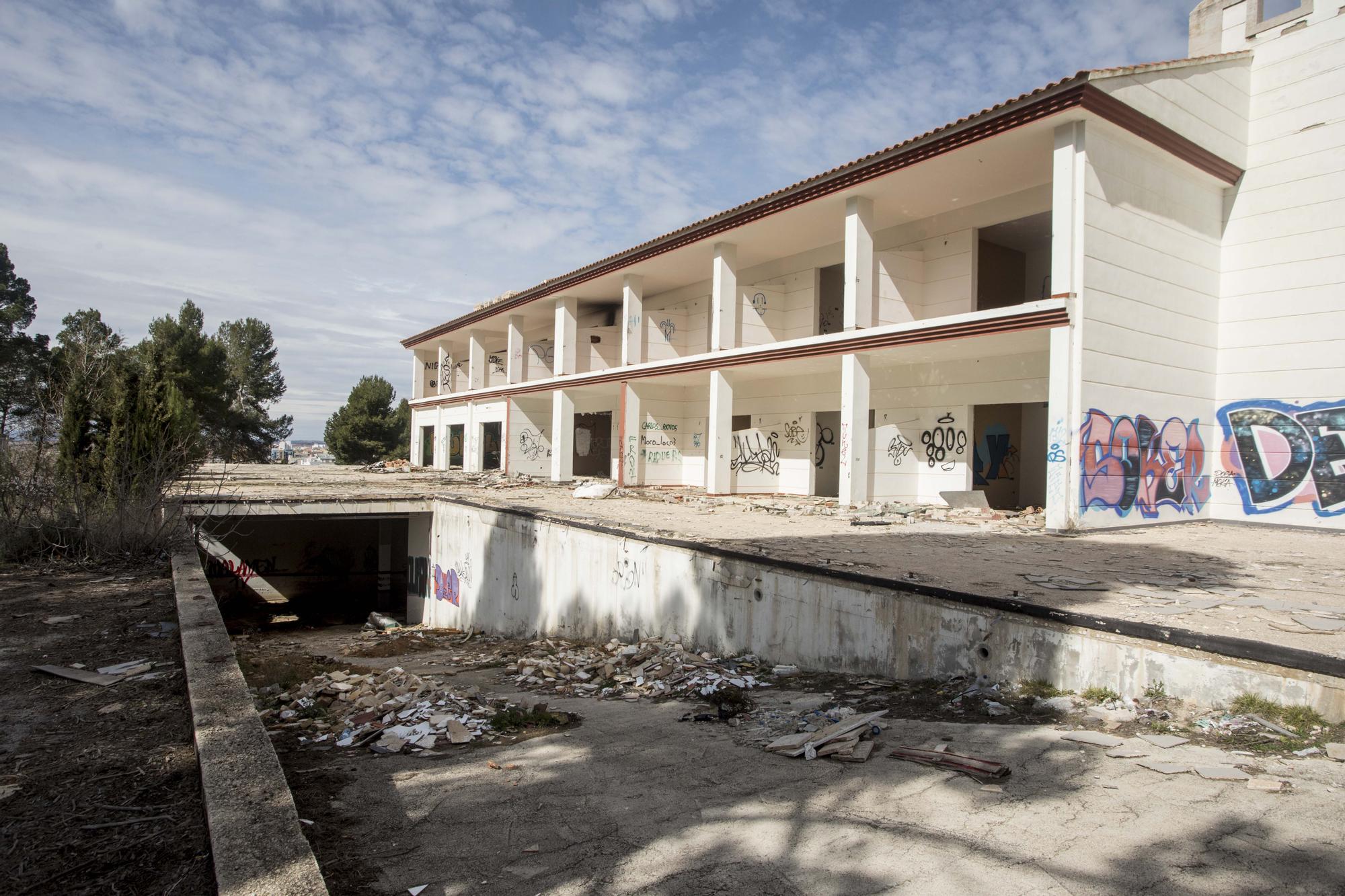 El Hotel Paraje San José de Requena: del lujo al saqueo