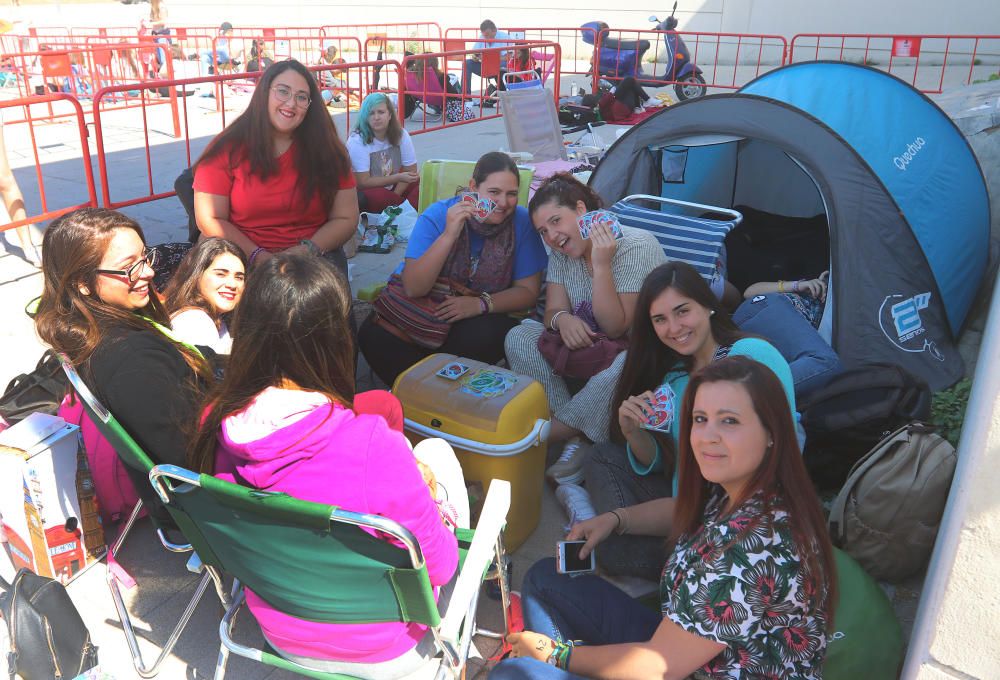 Colas para el concierto de OT en Málaga.