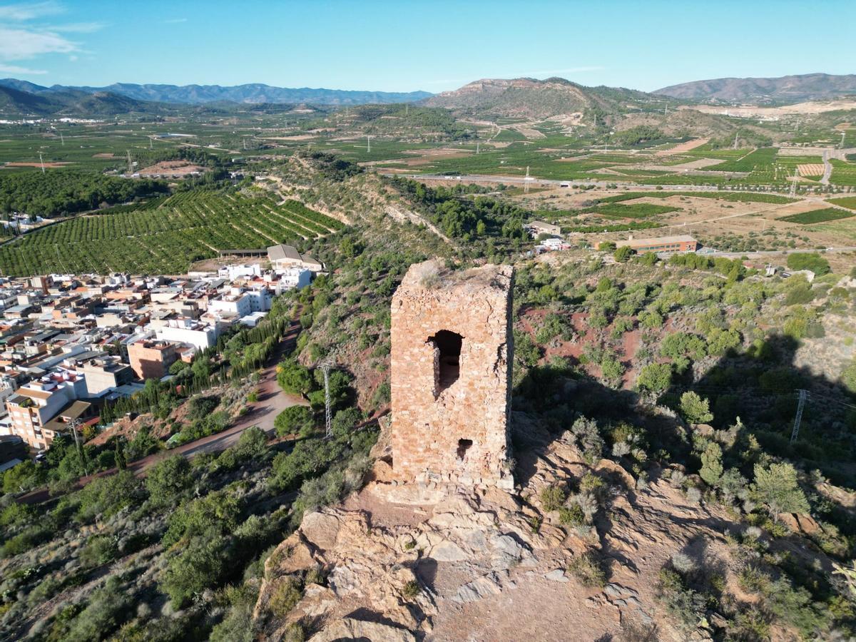 La recuperación de la torre Bivalcadim, conocida como l’Agüelet, será una realidad en el trancurso de este mismo año.