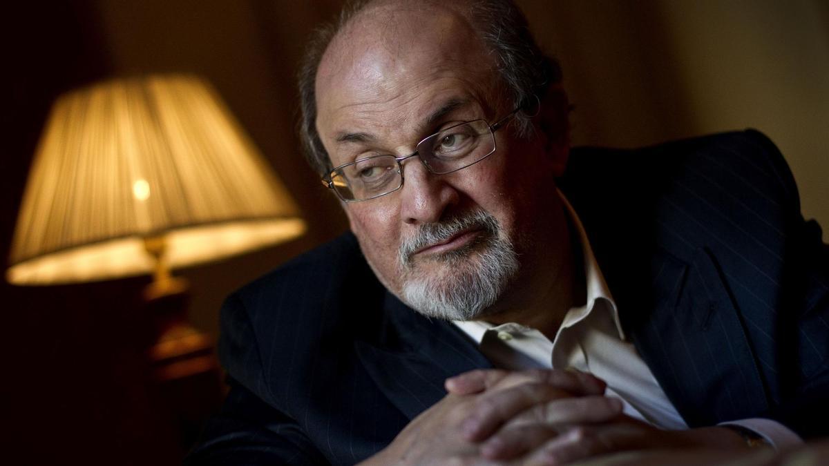 Madrid. 02.10.12. DOMINICAL. Salman Rushdie, escritor britanico, en el salon de una suite en el hotel Ritz. FOTO: JOSE LUIS ROCA
