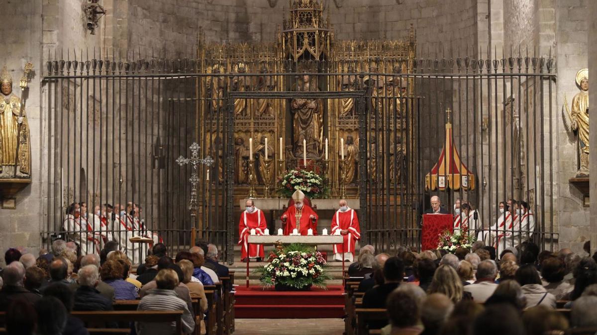 El Bisbe durant l’homília
a la basílica de
Sant Feliu.   | ANIOL RESCLOSA