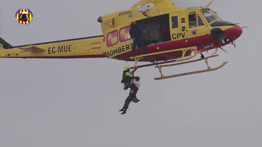 La Generalitat valenciana achaca al exinspector jefe de los bomberos no haber movilizado los helicópteros en la dana